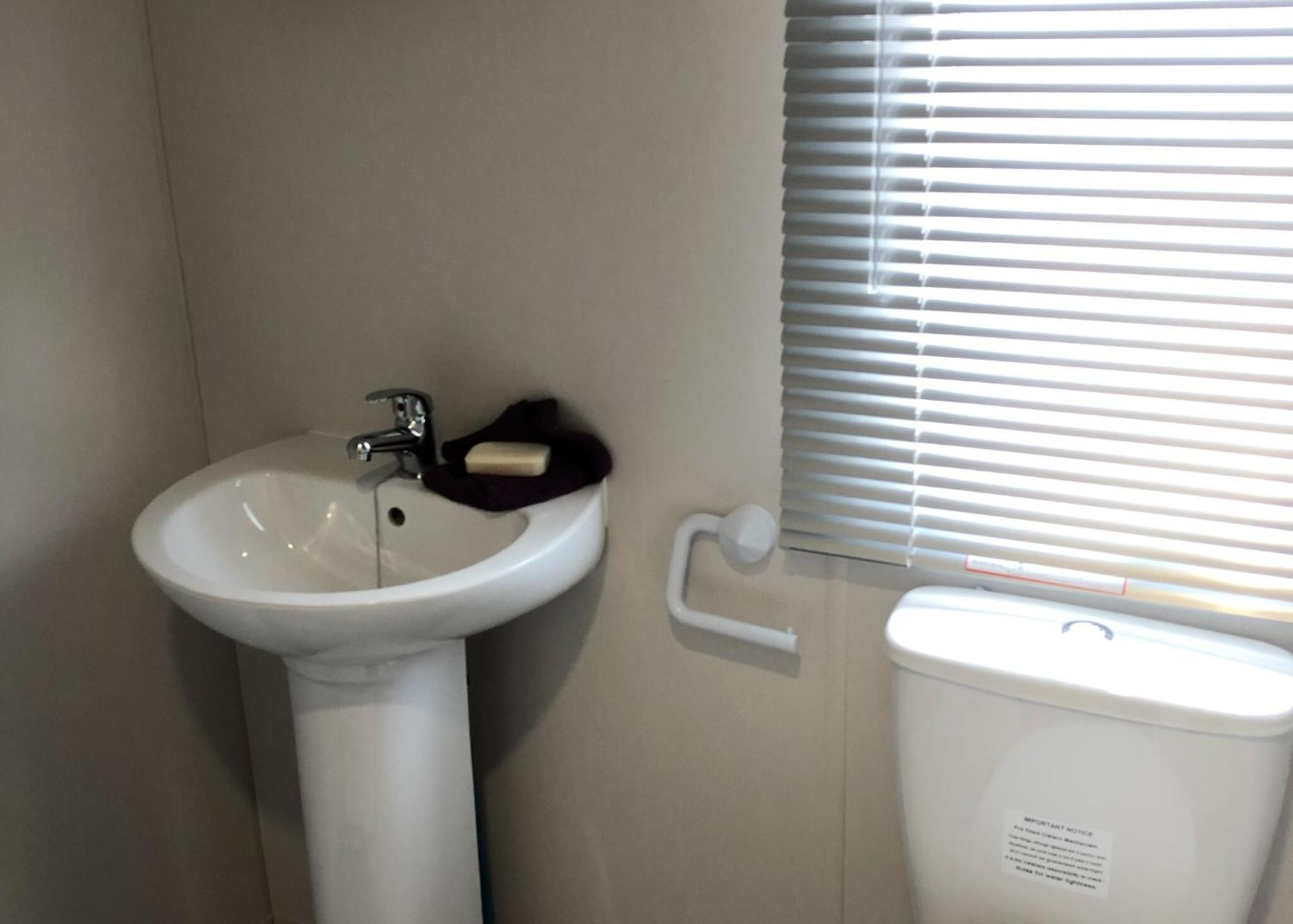 Isle of Whithorn Burrowhead Holiday Village חדר תמונה
